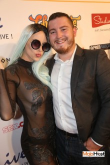 ynotcams2018_redcarpet255 